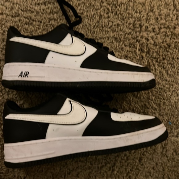 Nike Air Force 1 ‘07 size 8 panda colorway - Picture 3 of 8